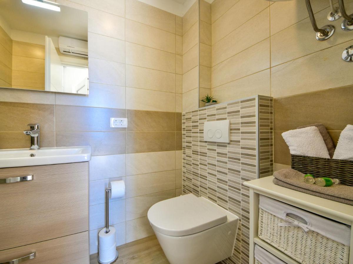Holiday Home Matea By Interhome Rijeka Exteriör bild